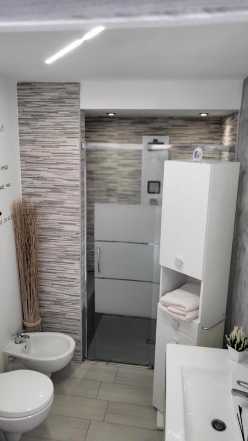 Holithªy Molª Bed and Breakfast Mola di Bari Buitenkant foto